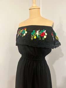 Embroidery OFF shoulder